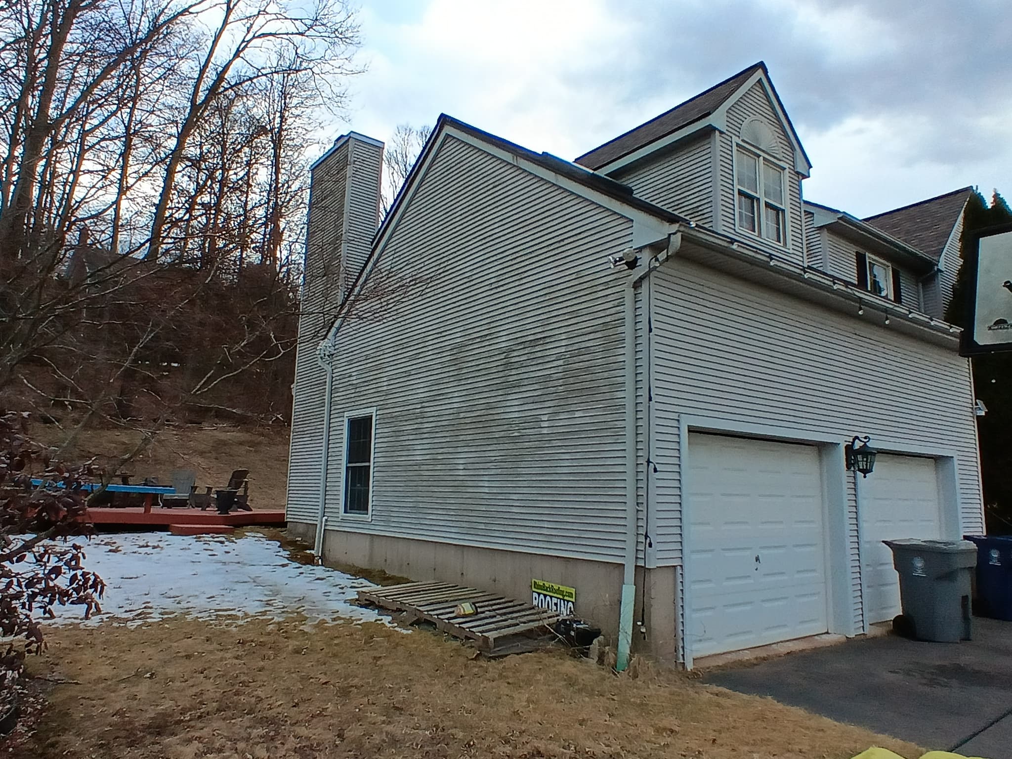 Siding cleaning before