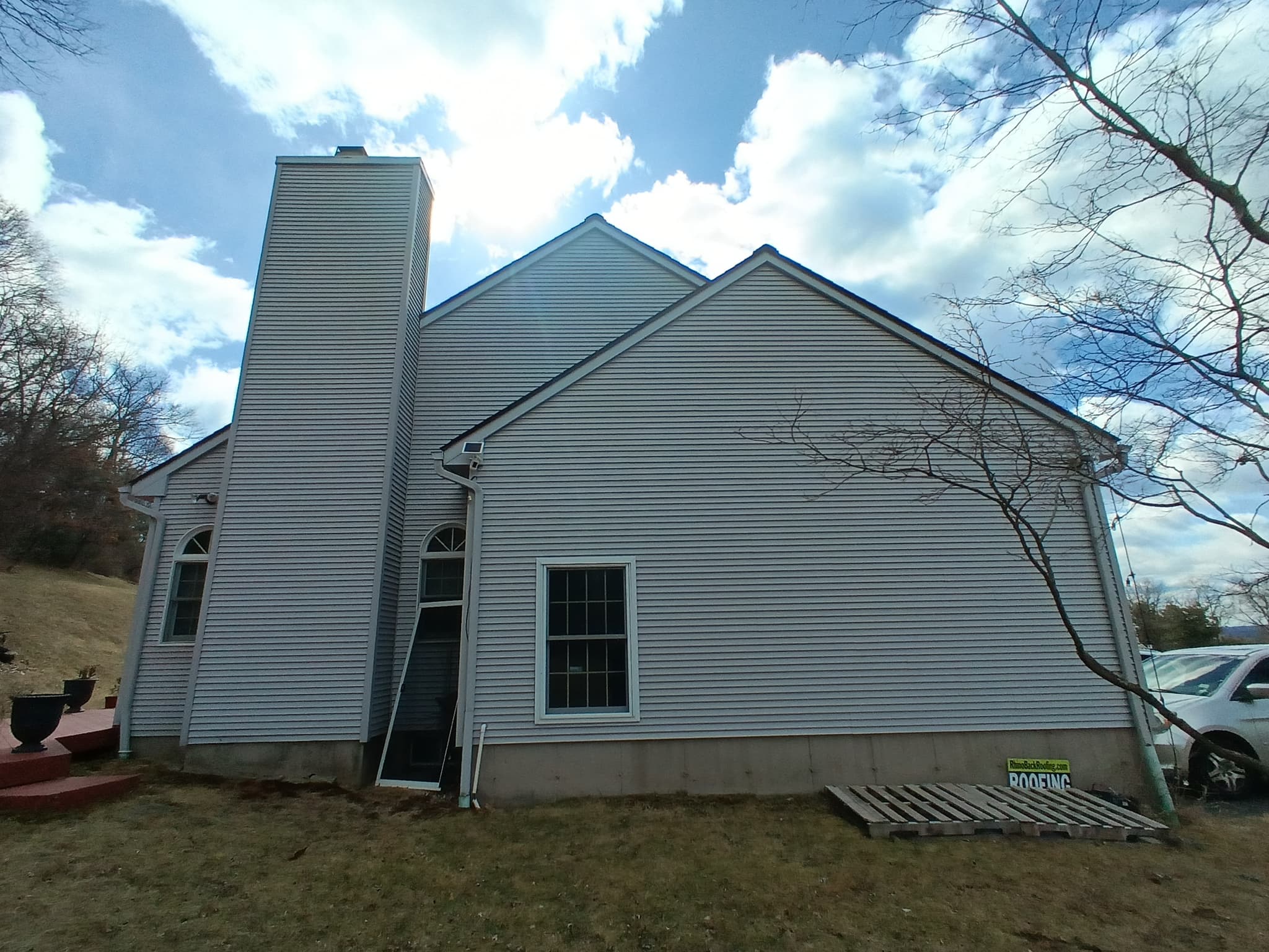 Exterior siding cleaning